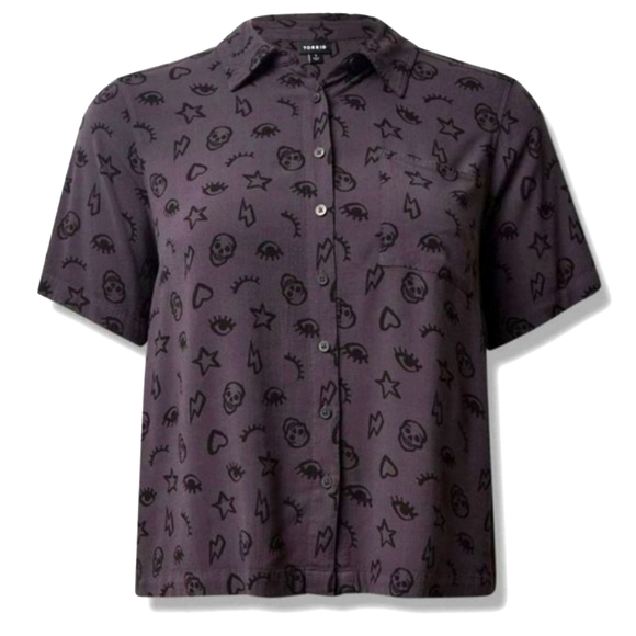 ❤️NWT VINTAGE TORRID BLOUSE - SKULL HEART BOLT PRINT - LIZZIE - BUTTON FRONT - Picture 13 of 15